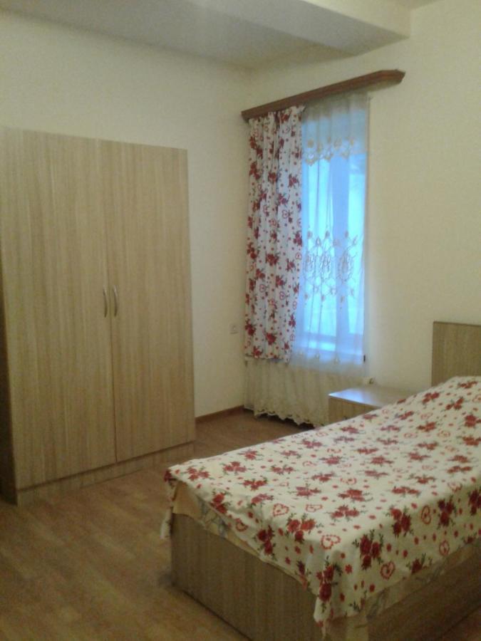 Artyomi Toon Apartment Дилиян Екстериор снимка