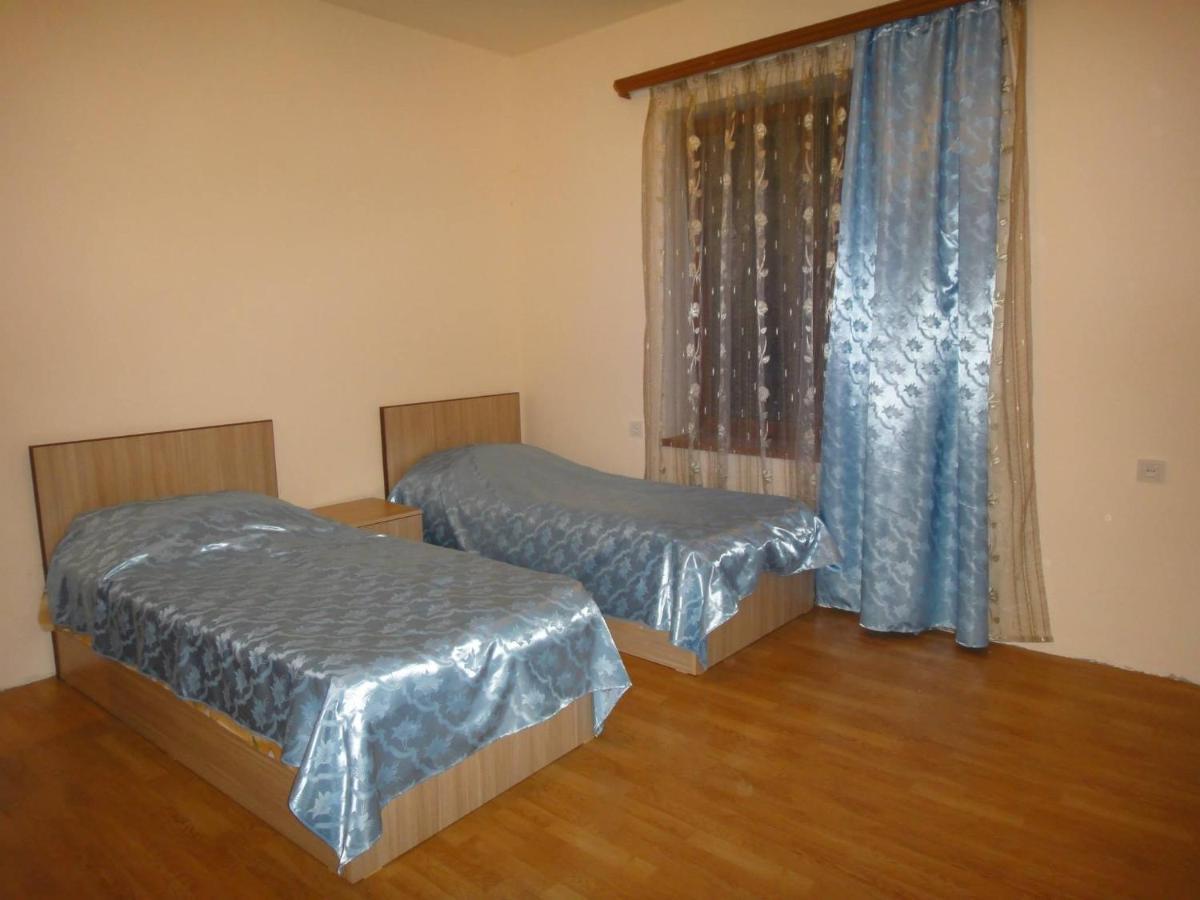 Artyomi Toon Apartment Дилиян Екстериор снимка